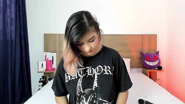 Akatsumi  online show from October 3, 8:36 pm