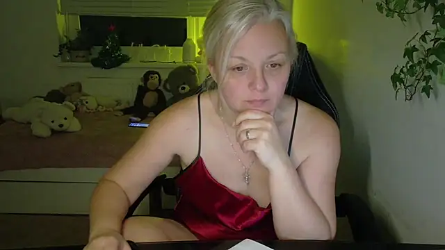 Linsy Kim online show from February 14, 10:56 pm