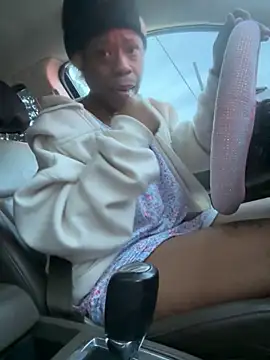 Tishrella6 online show from March 25, 11:35 am