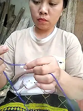 venu00 online show from April 9, 6:30 am