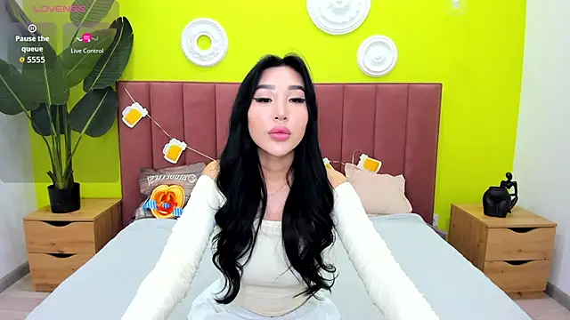 Jennifer Munoz online show from September 25, 1:37 am