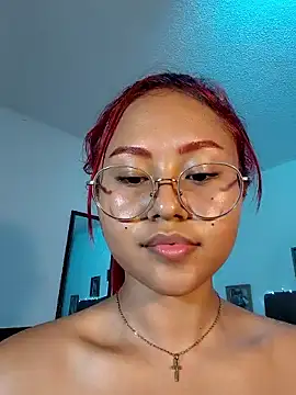 MAYASMITH   online show from May 15, 11:51 pm