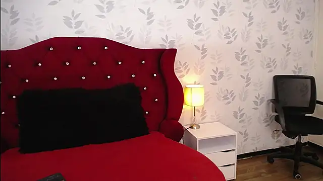 MargarettCooper online show from November 18, 1:01 pm