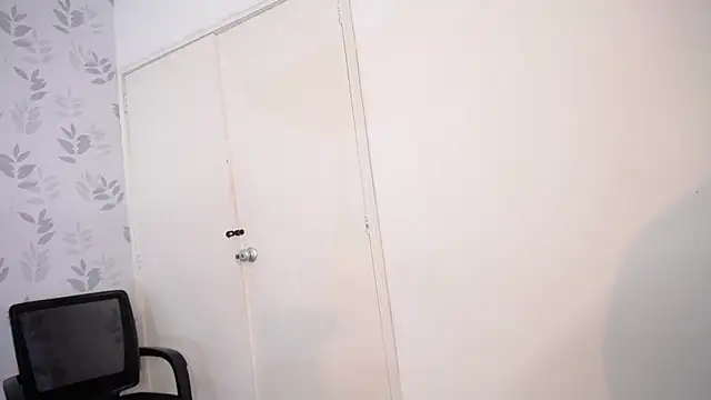 MargarettCooper online show from September 9, 1:33 pm