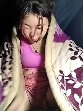 lylylove online show from February 12, 1:02 pm