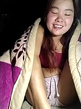 lylylove online show from March 2, 7:15 am