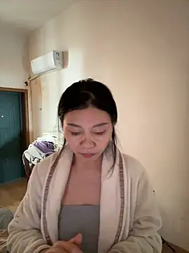 xiiuuff18 online show from January 19, 1:02 am