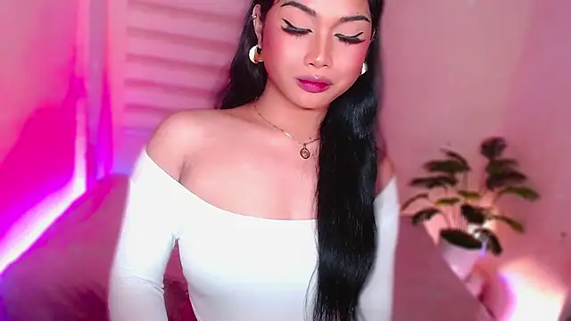 MissRumi Hunter online show from May 16, 12:35 am