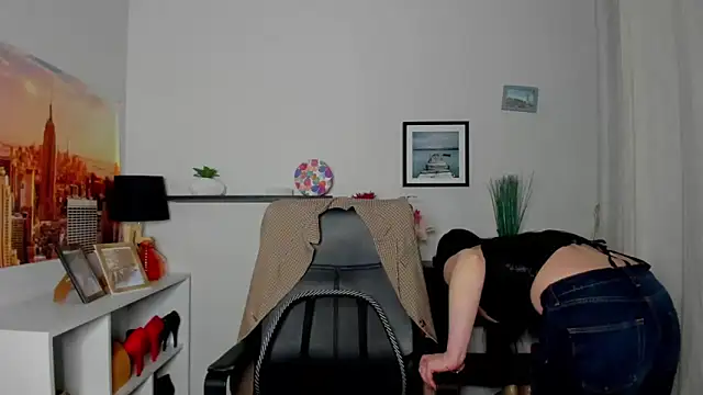 Velvet Jasmine online show from December 3, 6:27 am