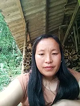 miss-su online show from April 11, 7:45 am