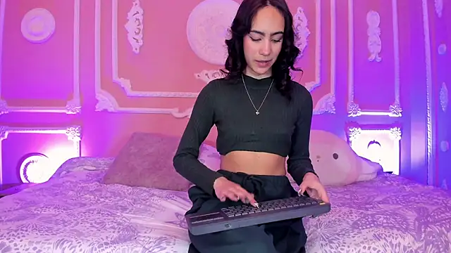 aitana johns online show from October 20, 12:30 pm