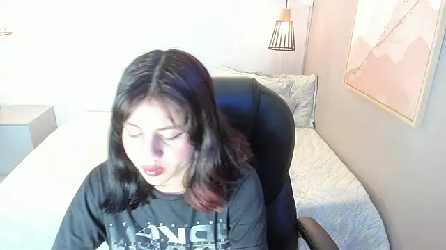 Julieth brown  online show from October 14, 7:38 pm