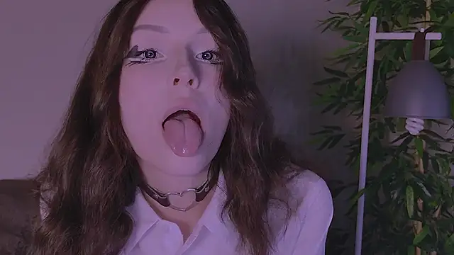 claire bennett online show from May 16, 1:30 am