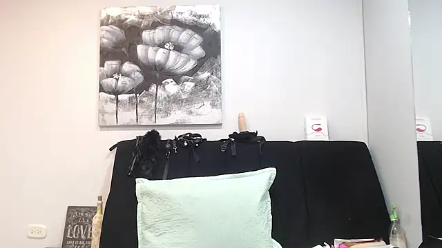 DonnaJoness online show from October 14, 8:22 pm