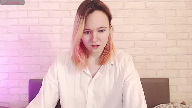 Ericha Stone online show from March 27, 2:02 am