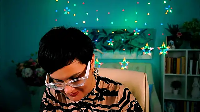 LauraDavidsons online show from October 29, 5:48 pm