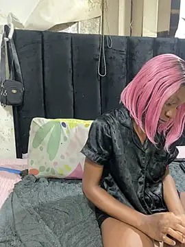 SexyPetitex25 online show from March 24, 7:52 pm