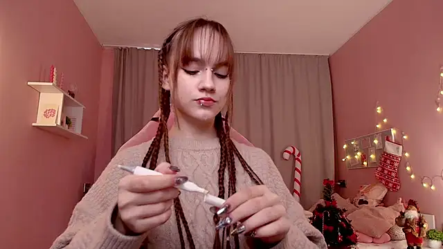 Jamie Chung online show from December 19, 5:10 am