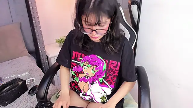 Miyu Komori online show from February 13, 1:35 pm