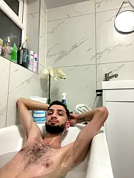 mixedcouplee69 online show from October 2, 8:47 pm