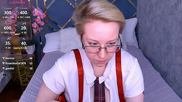 AlexandraGreen online show from March 1, 10:53 pm