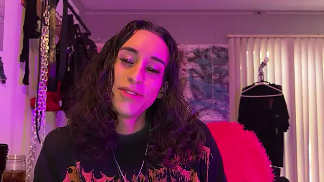 xoFrankie online show from October 10, 9:20 pm