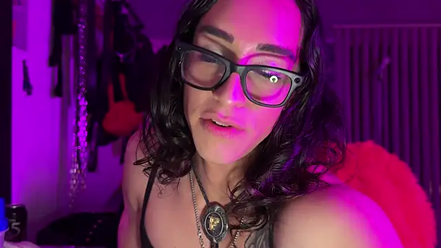 xoFrankie online show from October 8, 2:05 am