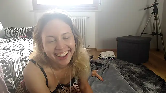 L Sofia online show from October 28, 1:50 pm