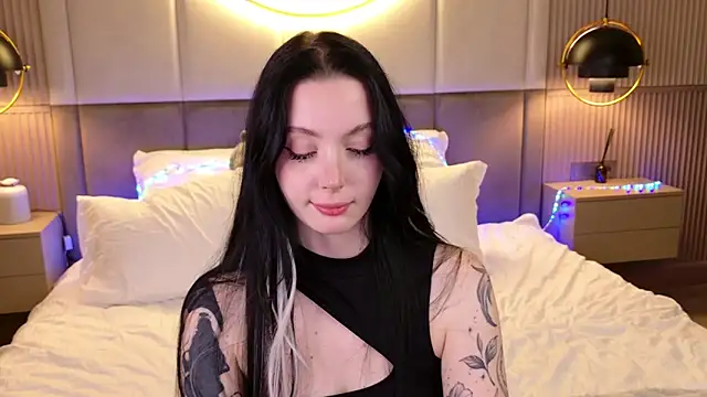 Goldy Stark online show from December 3, 8:44 pm