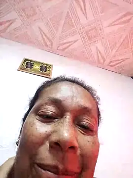 Naomi-Mature online show from November 18, 11:00 am