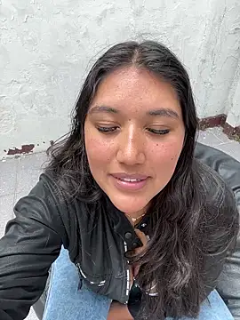 SharaRous online show from March 4, 5:41 pm