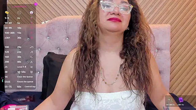 leyla smithh online show from November 24, 3:25 pm