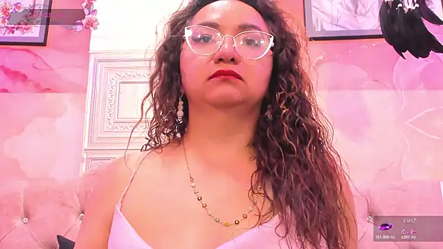 leyla smithh online show from November 4, 1:49 pm