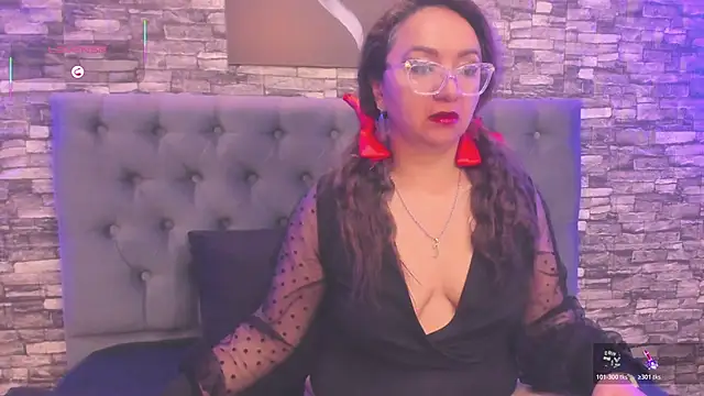 leyla smithh online show from November 13, 12:26 pm