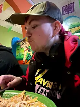 chiptheftmboy online show from January 8, 10:58 pm