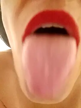 Gecenin Kralicesi online show from October 3, 6:35 pm