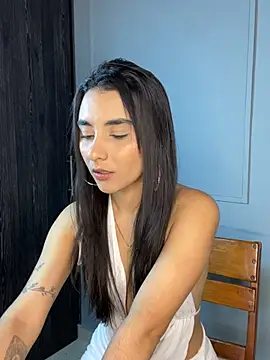 Zafira Montiel online show from February 8, 8:45 pm