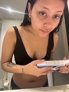 CatadeLuca online show from February 7, 3:27 pm