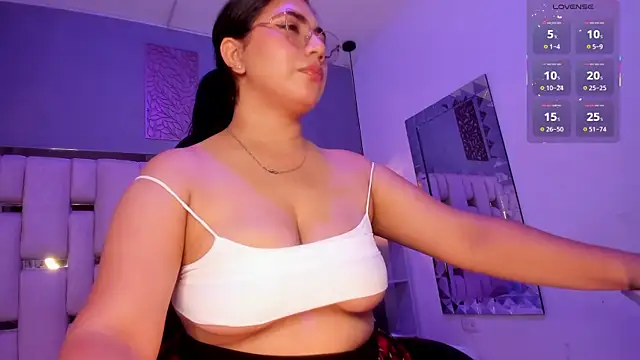 BBWCloe  online show from September 21, 5:28 am