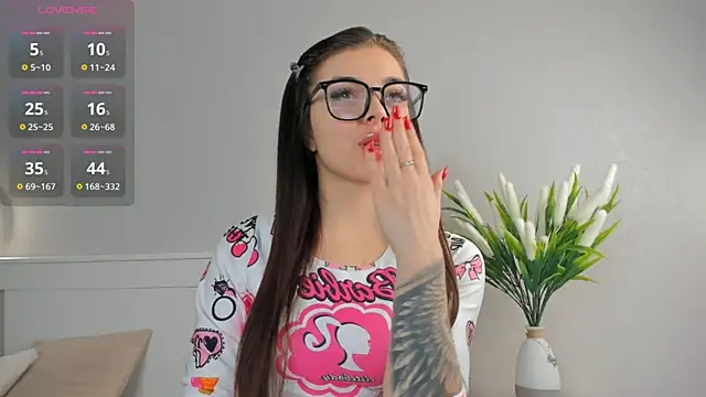 AuroraVice online show from November 5, 6:40 am