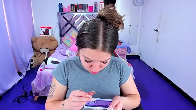 Luna Analya online show from March 14, 4:52 pm