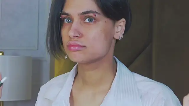 VioletAsh online show from October 20, 4:37 am