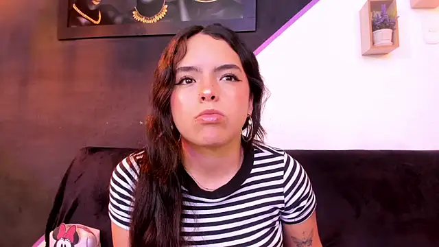 EmilyHarperr online show from November 6, 12:44 pm