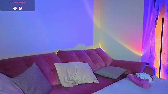 Lucy louras online show from October 28, 4:46 pm