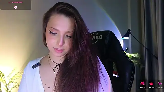 Lucy louras online show from September 29, 3:17 pm