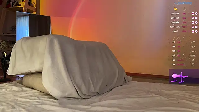 jennifersboooty online show from October 18, 8:39 am