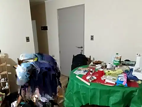 Gato2025perro online show from December 15, 2:17 am