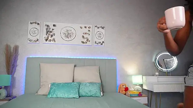 LibertyLust online show from October 3, 8:52 am