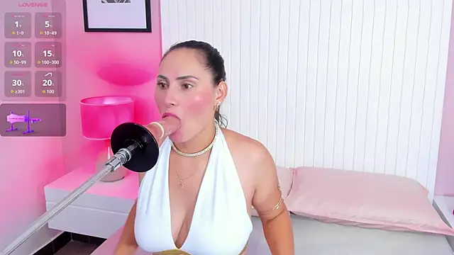 lauren stone  online show from January 7, 7:28 pm