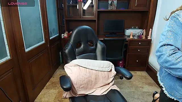 SexyRachel  online show from January 10, 12:10 pm